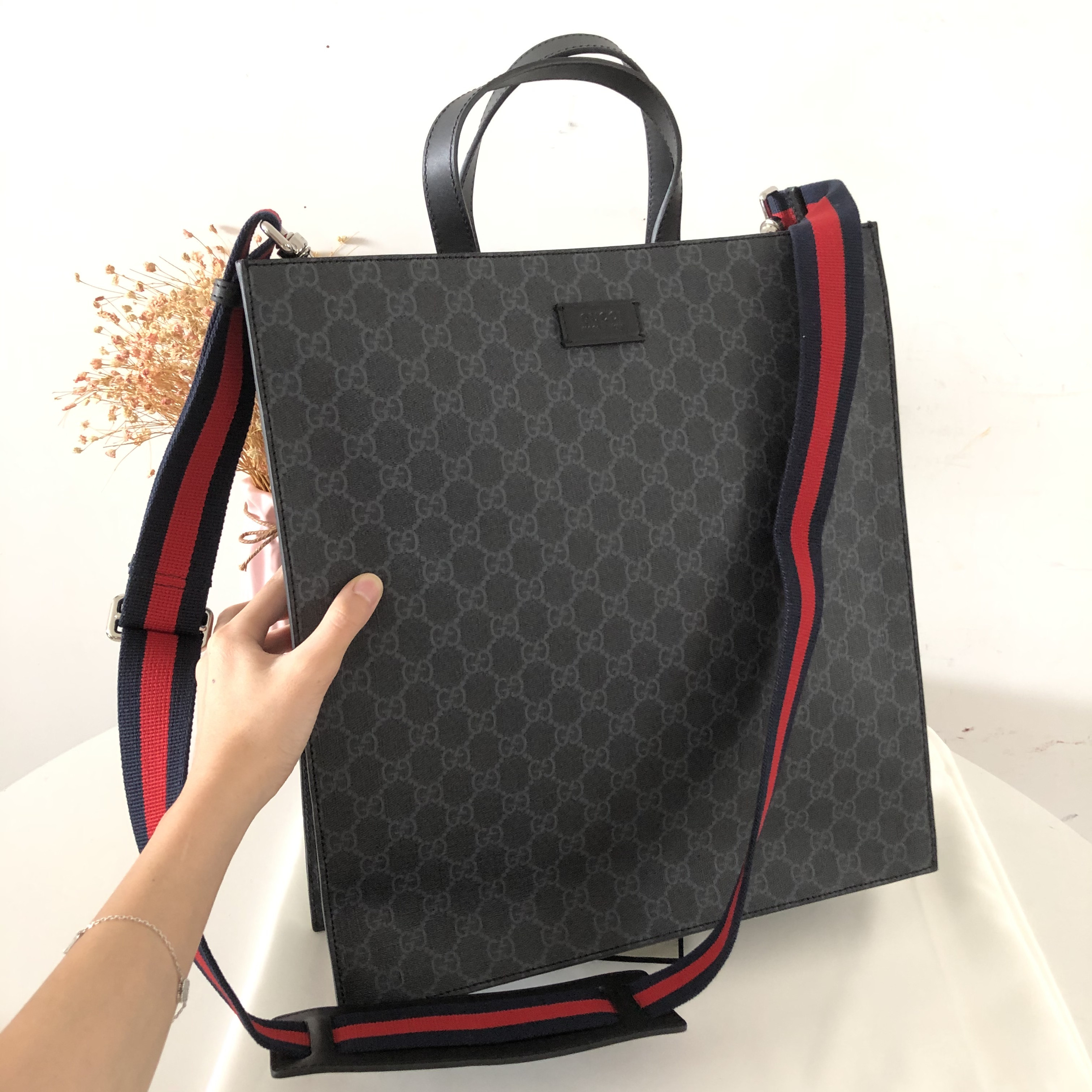 구찌 토트백 GG 미디엄